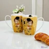 Bögre klasszikus porcelán THE KISS ECRU inspired by Klimt 2db/sze Díszdobozban