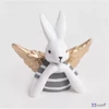 Dekor nyúl kerámia nyuszi, könyöklő arany szárnnyal 7,4cm