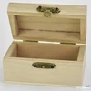 Kép 2/2 - Fa doboz kicsi peremes tetős natúr 9x5,5x5cm-es csatos zárral GRAVÍROZHATÓ! CRL1021