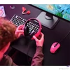 Kép 5/6 - Fejhallgató mikrofonnal gaming TRUST GXT415 Zirox rózsaszín