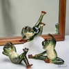 Jógázó béka porcelán 22cm, zöld figura,kézzel festett (3-féle) 1db/ár SDGW26