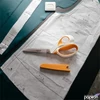 Kép 4/5 - Olló általános 23cm FISKARS RazorEdge Softgrip narancssárga-fehér