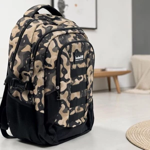 Budmil hátizsák 26' Khaki-Fekete Mintás 33x46x21cm 10110268/S2