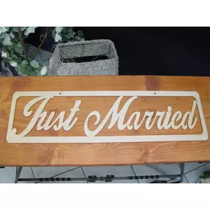 Fatábla felirat fehér Just Married" keretben 70cm