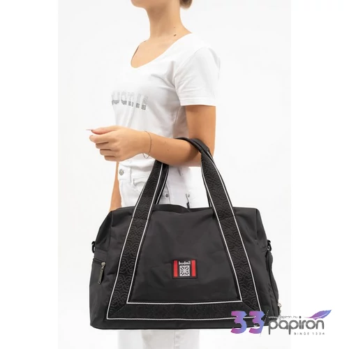 Budmil sporttáska 26 fekete 45x28x20cm 10080124-002261