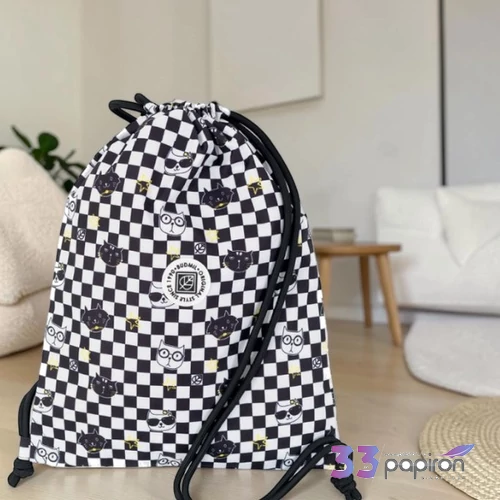Budmil tornazsák 26' Fekete-Fehér Mintás 35x47x10cm 10150035/S1