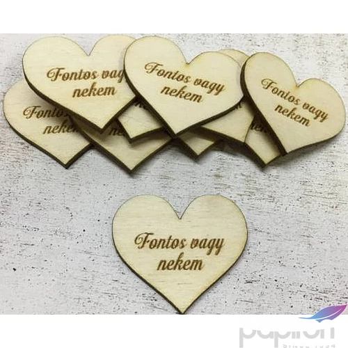 Fa felirat tábla Fontos vagy nekem 4cmx4.5cmx3mm 10db/cs
