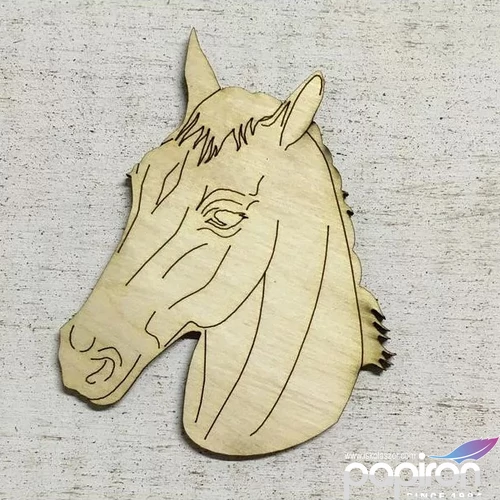 Fa figura lófej 8, 3x10, 5cm 