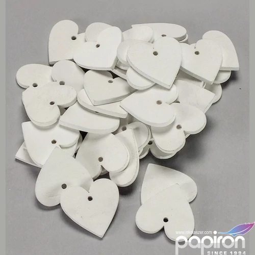 Fa figura szív fehér 3cmx3mm 40db/cs