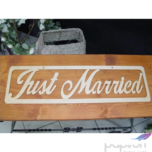Fatábla felirat fehér Just Married" keretben 70cm