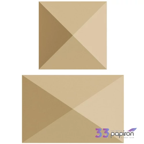 Hőre lágyuló fa piramis 8 x 8 cm RZ 0780