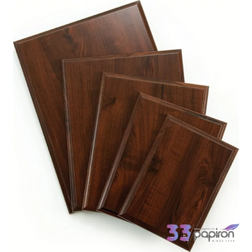 Fa plakett FA01B 25x20cm-es egyedi tervezés