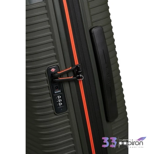 Samsonite kabinbőrönd 26' Prodiver Hs Spinner 55/20 Exp 160211/9199-Climbing Ivy