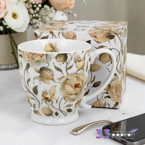 Bögre porcelán 500ml talpas, ENGLISH ROSES WHITE Díszdobozban