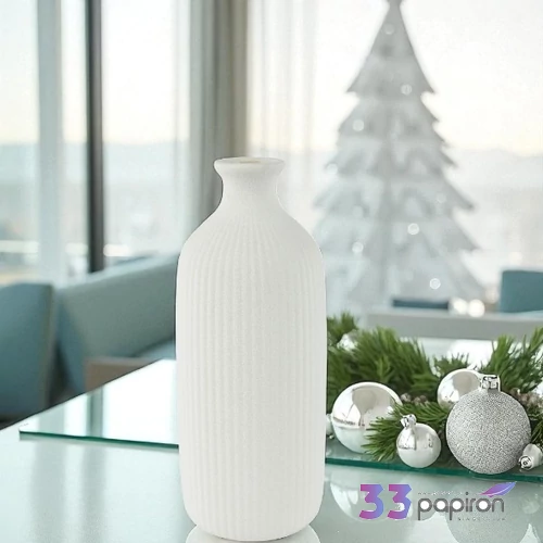 Váza kerámia elegáns fehér 24' fehér modern vonalvezetésű hosszában bordázott 17x32 sdkae